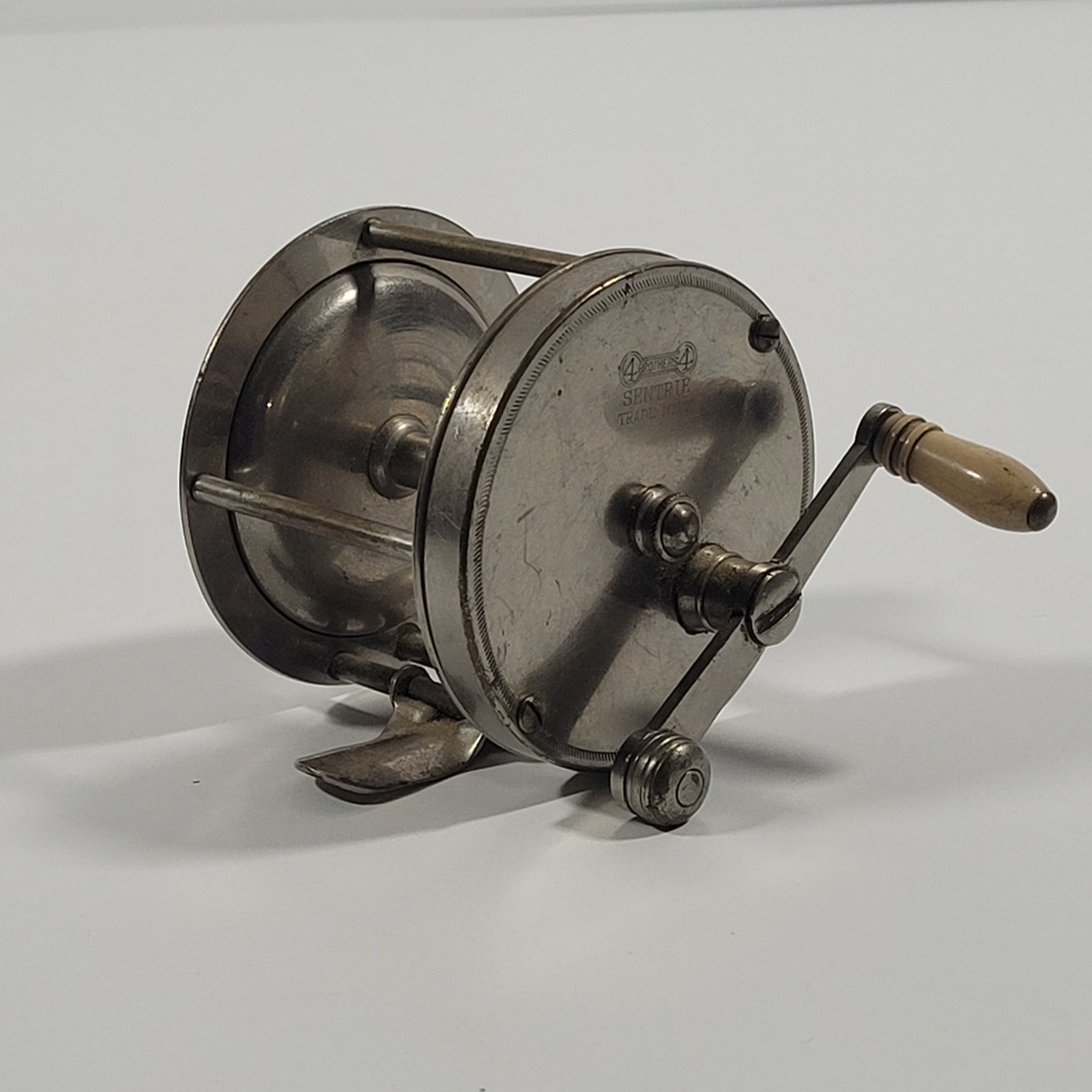 Vintage 4 Brothers Sentrie Baitcasting Fishing Reel Nickel Bone Handle 80 Stamp